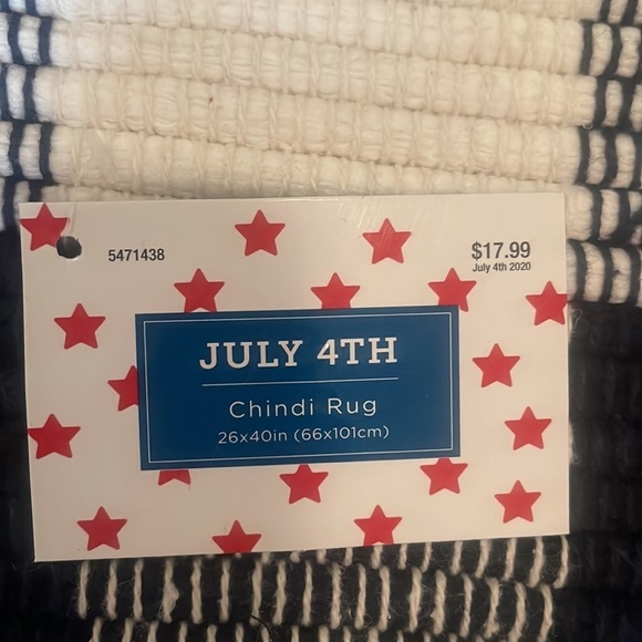 Rug - Picture 5 of 7